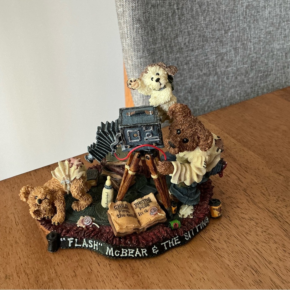 Boyd’s Bears Figurine Flash McBear and the Sitting